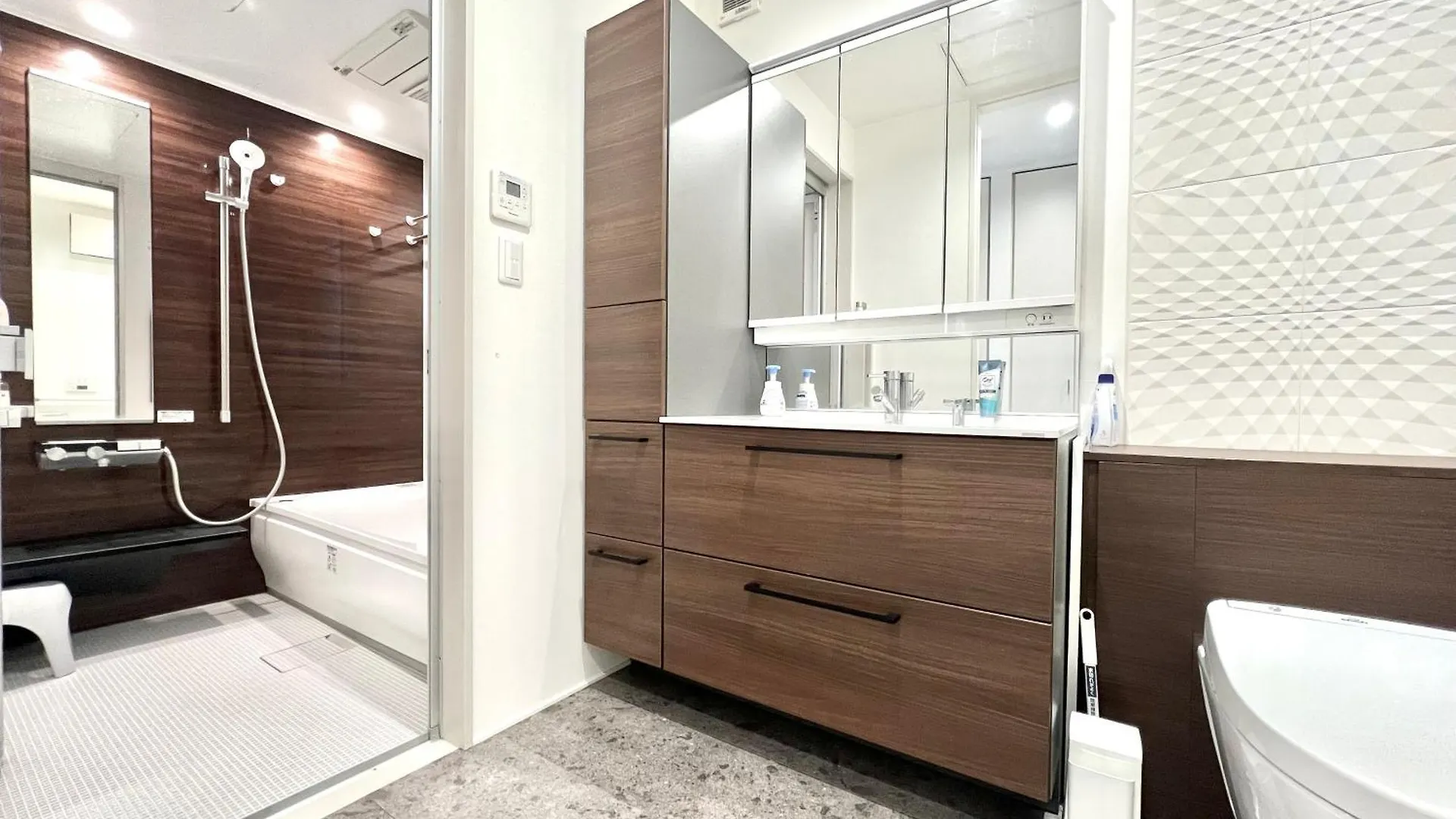 Zut Shinjuku House Aparthotel Tokyo
